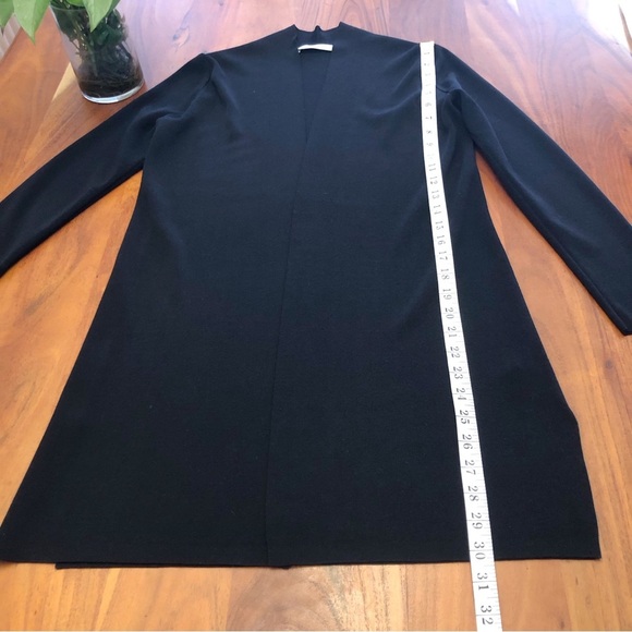 CONTEMPORAINE Knitted Minimalist Black Open Front Loose Fit Kimono Cardigan. - Picture 13 of 15